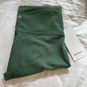 NWT lululemon wunder train algae green size 8